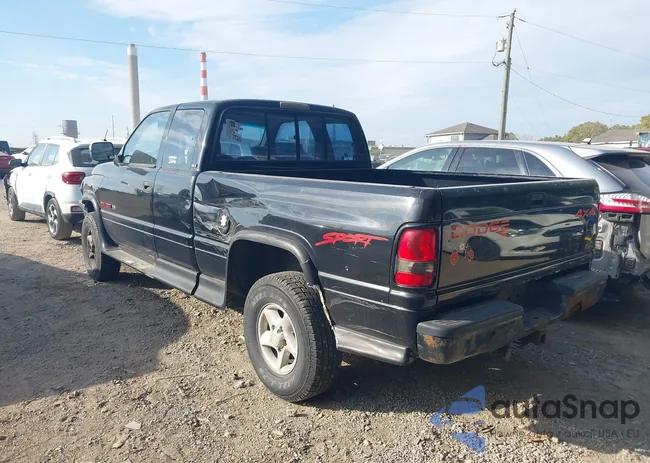 1B7HF13Z1TJ147377: 43181952