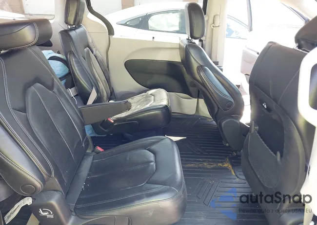 2C4RC1BG0NR168068: 43183190