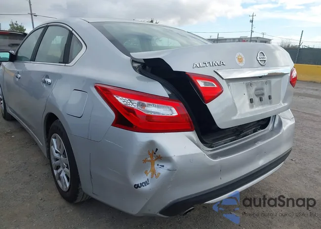 1N4AL3AP5HN305748: 43183251