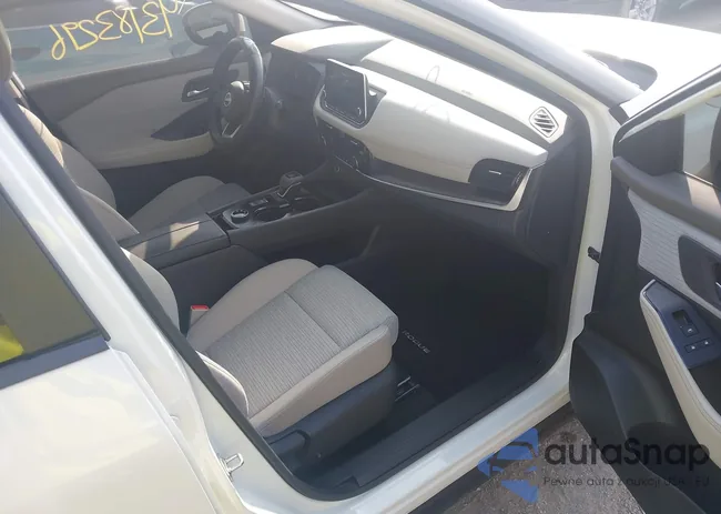 JN8BT3BB3NW330272: 43183296