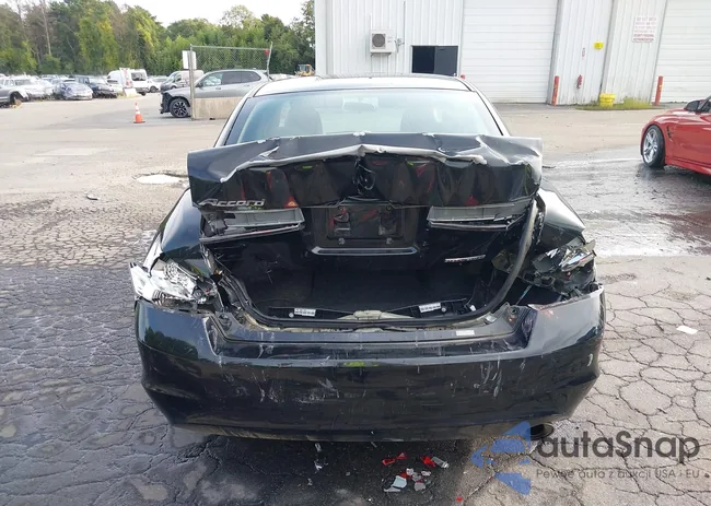 1HGCP2F65BA097033: 43183380