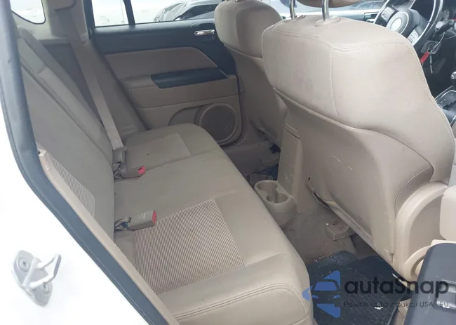 1C4NJCEB8CD616637: 43183392