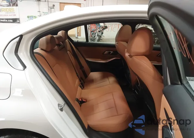 3MW5R7J0XN8C68017: 43183425