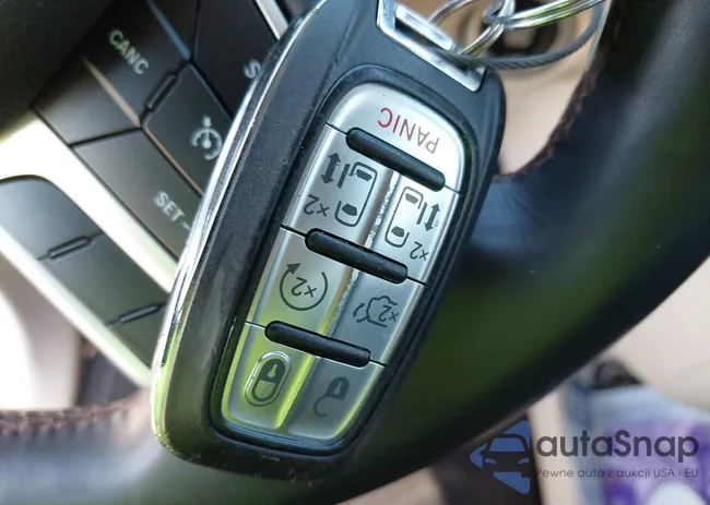 2C4RC1EGXJR144799: 43182764