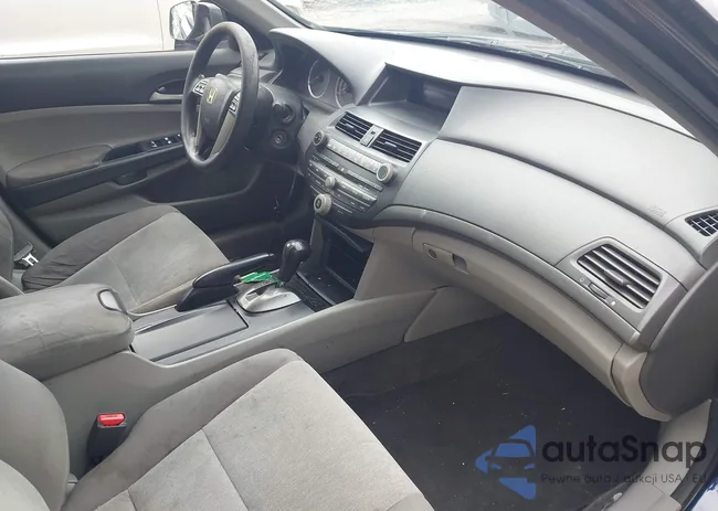 1HGCP2F42AA014008: 43182800