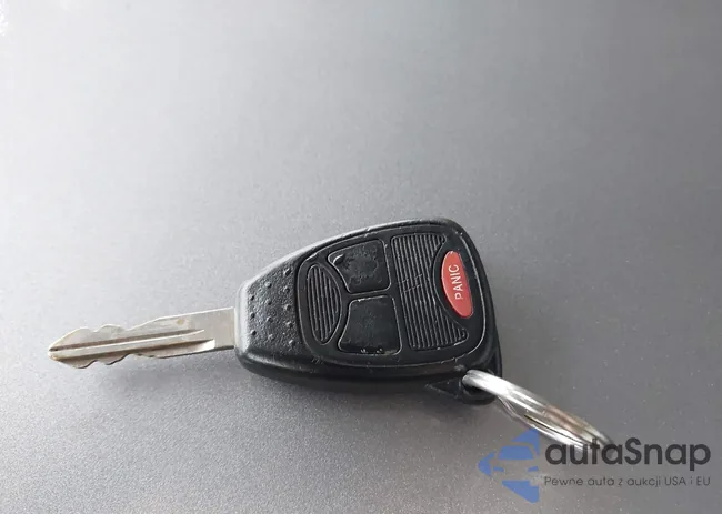 1C4NJDBB2GD518364: 43182819