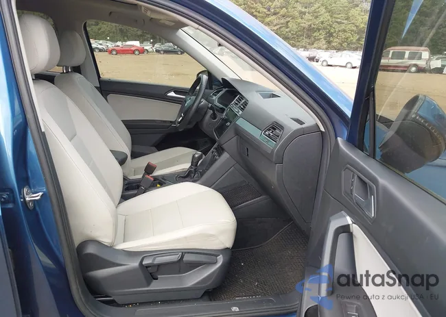 3VV3B7AX9LM092126: 43184060