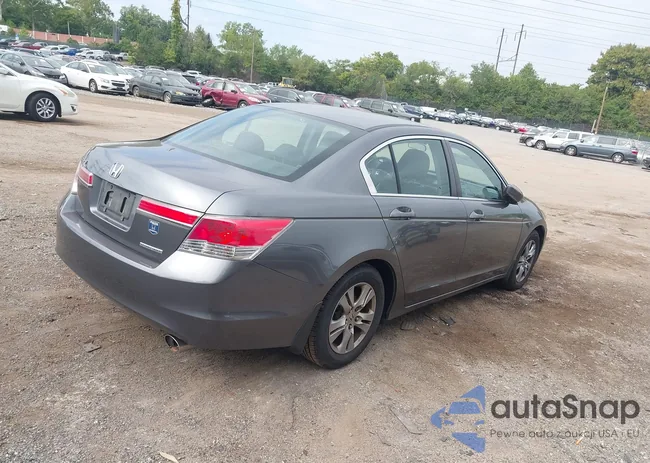 1HGCP2F64BA106434: 43184299