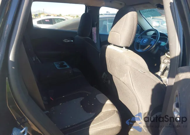 1C4PJLCS3EW147900: 43184325