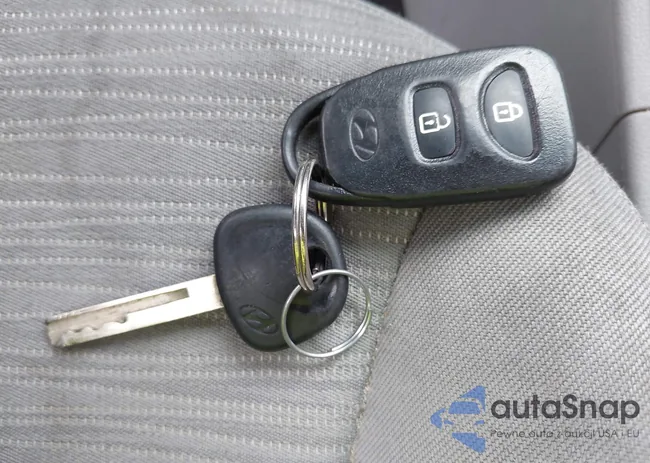 KMHCT4AE2GU114957: 43184427