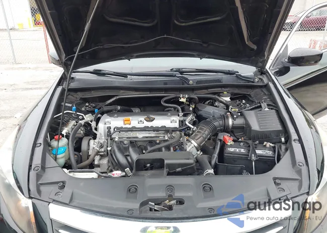 1HGCP2F8XCA035209: 43185377