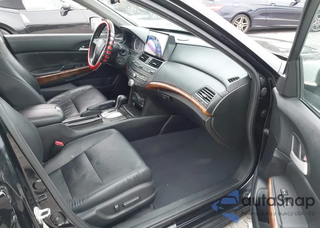 1HGCP2F8XCA035209: 43185377