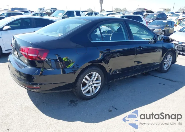 3VW2B7AJ8HM252880: 43184716