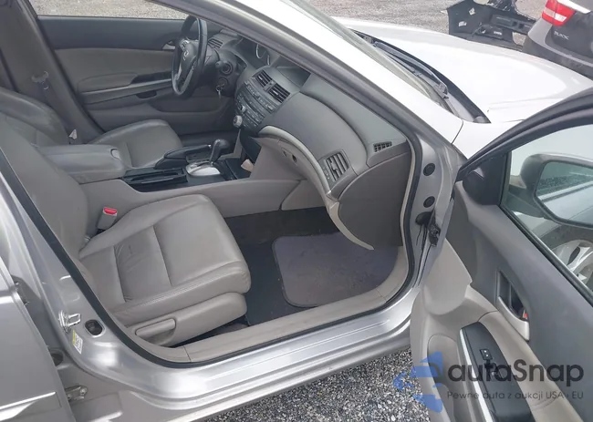 1HGCP26829A050876: 43184747