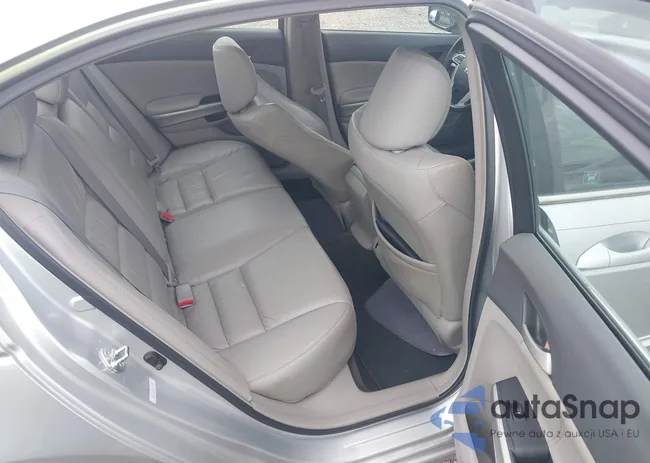 1HGCP26829A050876: 43184747