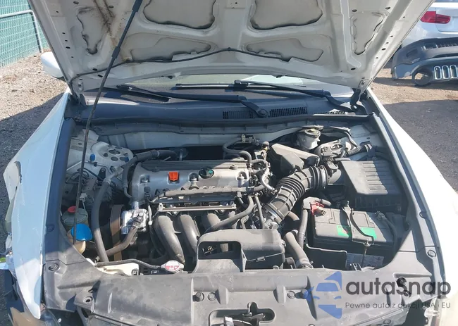 1HGCP2F44AA068345: 43186241