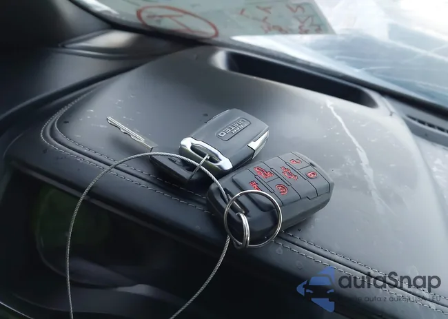 1C6SRFHT1PN598040: 43185597