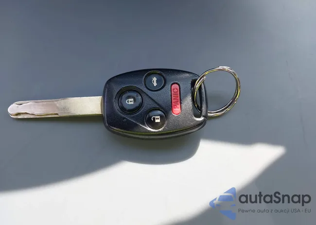 1HGCP2F49AA118768: 43185644