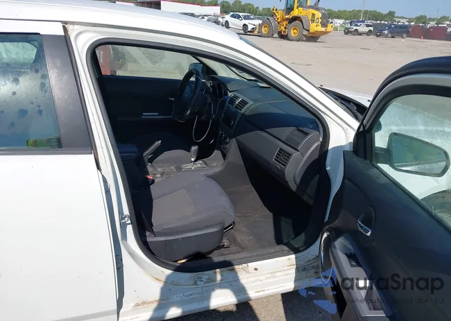 1B3LC56D69N520104: 43185773