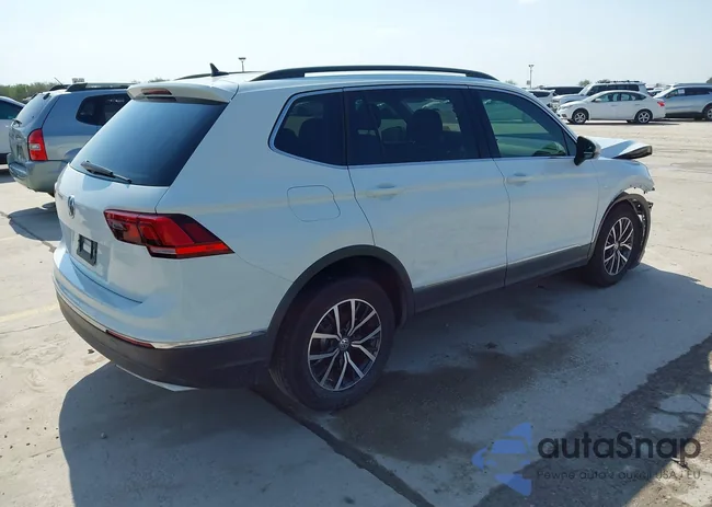 3VV3B7AX1LM083467: 43185891