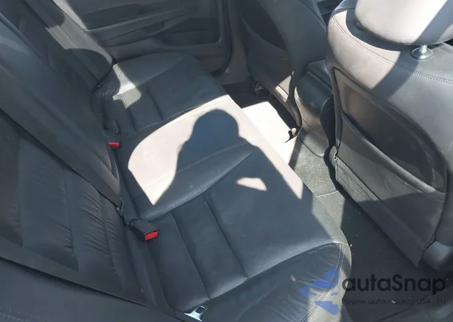 1HGCP2F67CA183302: 43187336