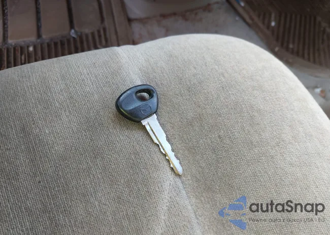 JM3LW28Y610188260: 43187412