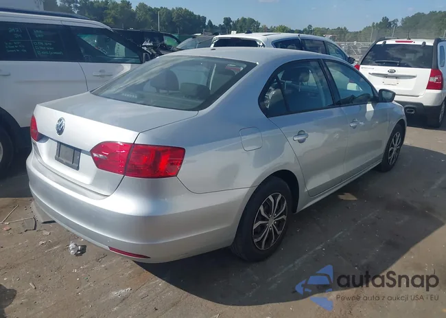 3VW2K7AJ0EM252075: 43187471