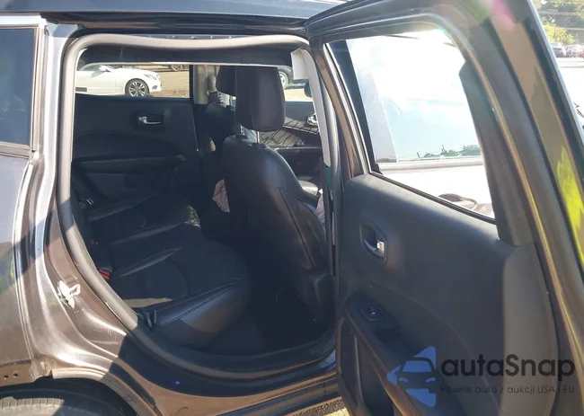 3C4NJDCB5MT569796: 43186610