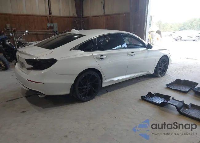 1HGCV1F14JA032080: 43186746