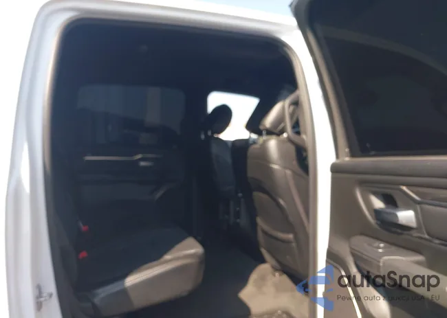 1C6SRFLT5LN214584: 43186902