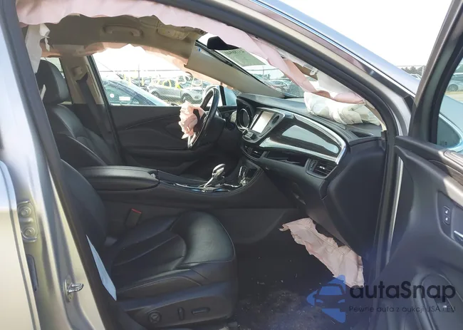 LRBFX2SA4JD113546: 43186940