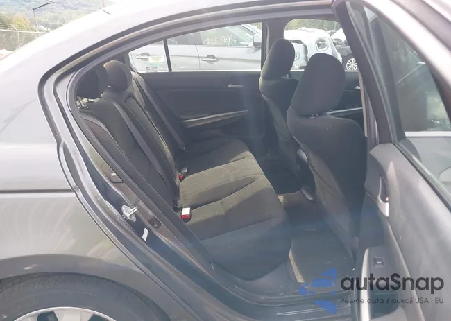 1HGCP26719A106135: 43188400