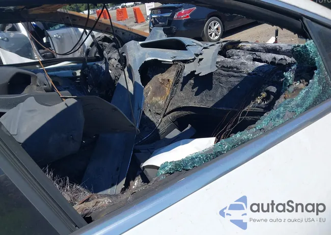 W1KEG1CB1PF032330: 43188463