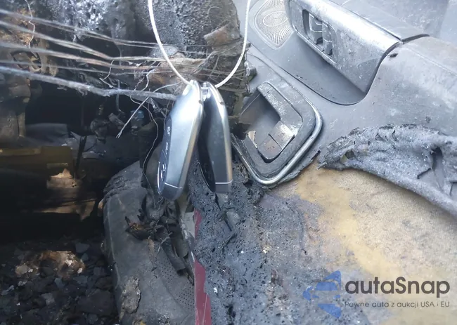 W1KEG1CB1PF032330: 43188463