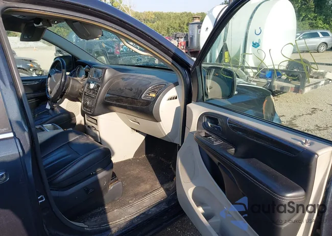 2C4RC1CG6ER178117: 43187813