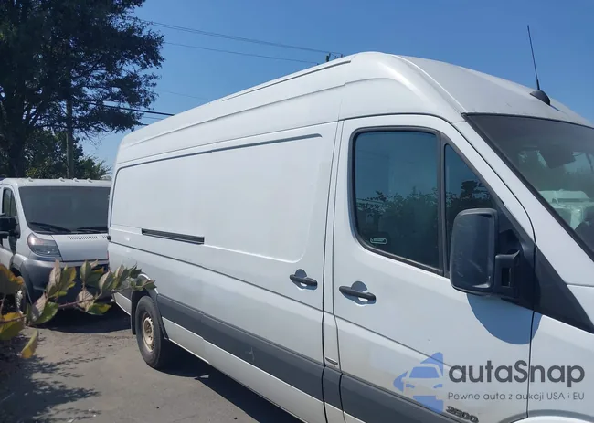 WD3PE8CB6B5601876: 43187844