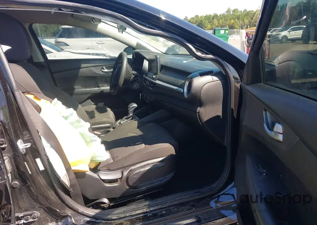 3KPF24AD9LE180507: 43189034