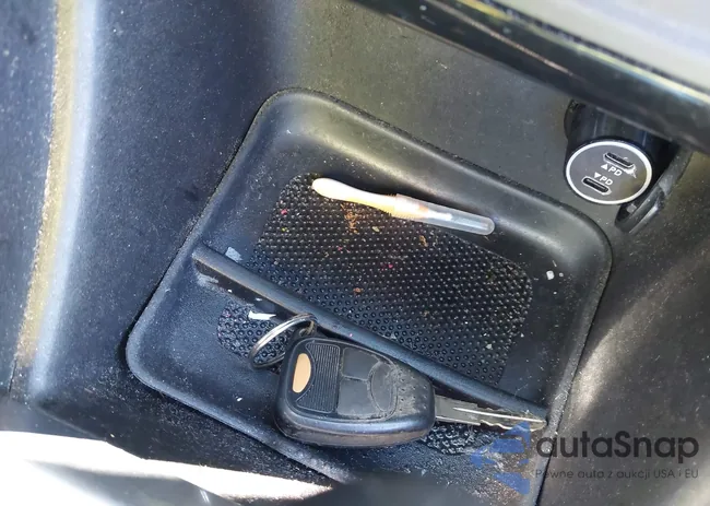 1C3CCBAB7EN170774: 43189056