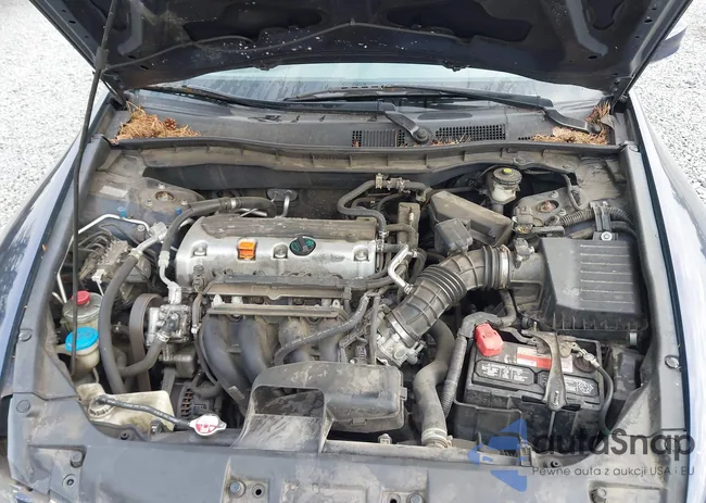 1HGCP26379A186053: 43188601