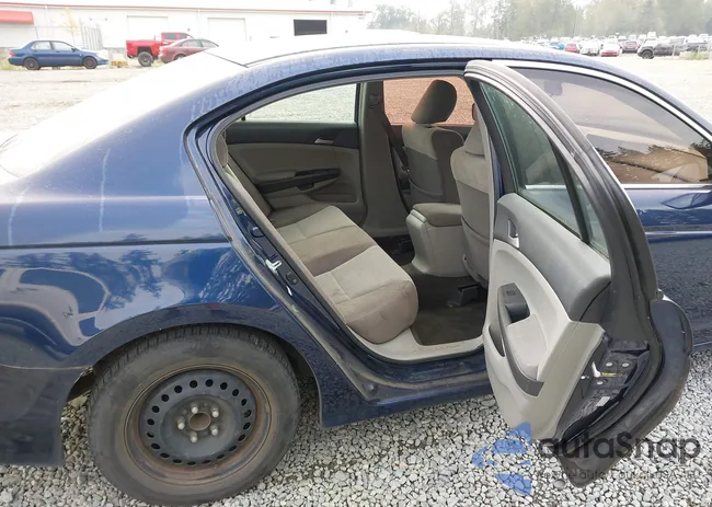 1HGCP26379A186053: 43188601