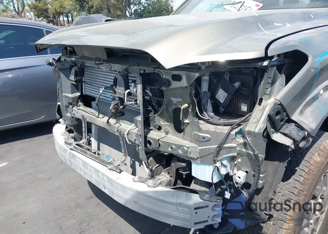 3TMLB5JN1SM130125: 43188758