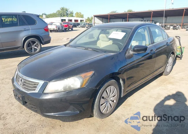 1HGCP26379A172833: 43189593