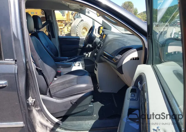 2A4RR8DG3BR631573: 43189668