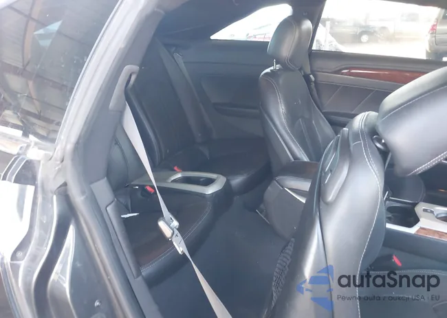 1G6DH1E35E0102052: 43189755