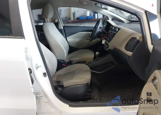 KNADM5A38C6014836: 43191131