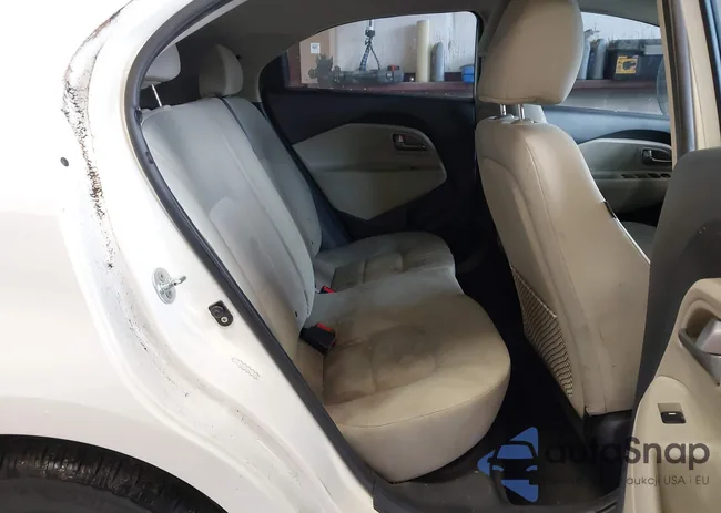 KNADM5A38C6014836: 43191131