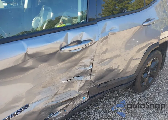 3C4NJDBB9JT328675: 43191250