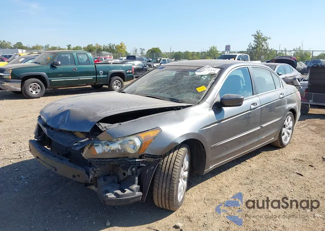 1HGCP26869A194172: 43191336