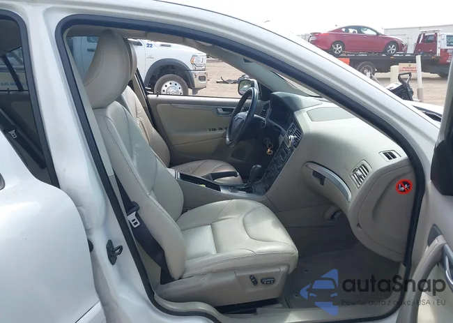 YV1RS592682687370: 43190748