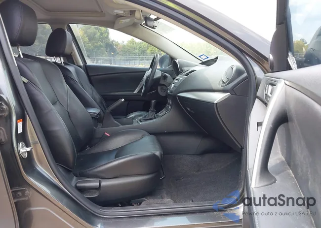 JM1BL1W50B1386537: 43192146